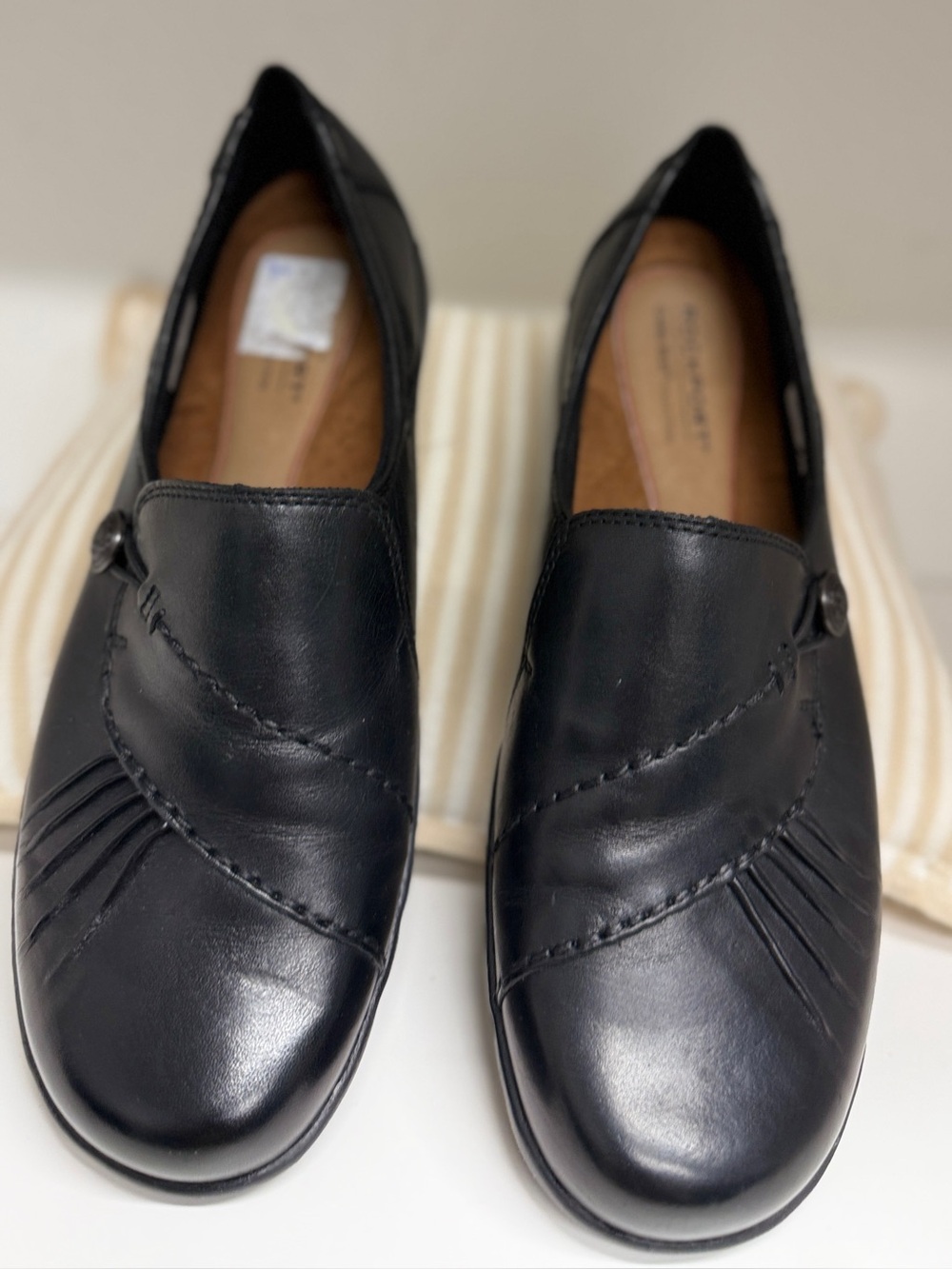 Rockport Women’s 7.5 Wide Black Leather Comfort Slip-On Loafers